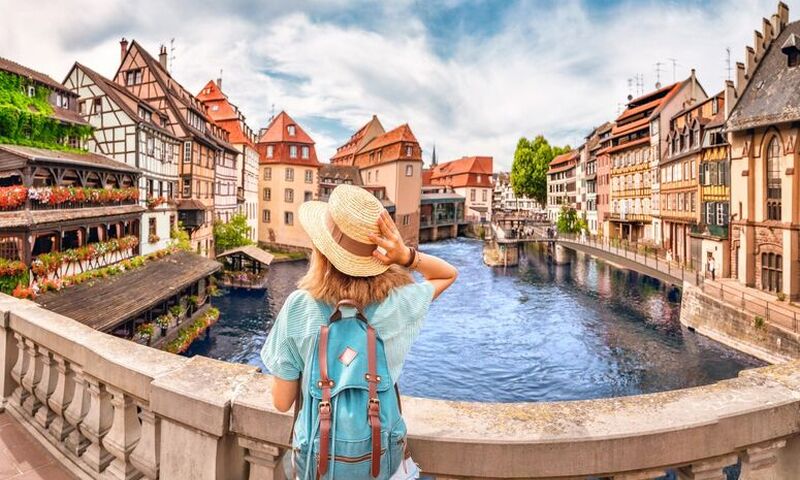 ELEGANT NOEL PAZARLARI AJet Hava Yolları ile