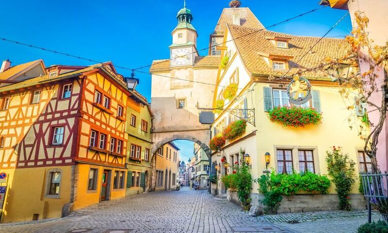 ELEGANT NOEL PAZARLARI AJet Hava Yolları ile