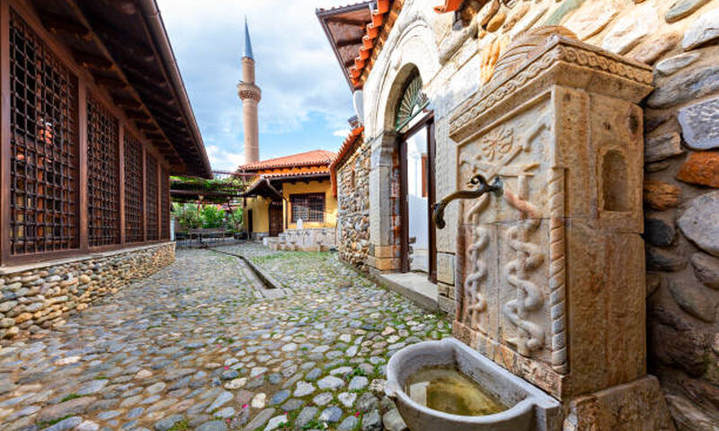 Adana Çıkışlı Balkan Üçgeni Turu 3 Gece Ajet Havayolları ile