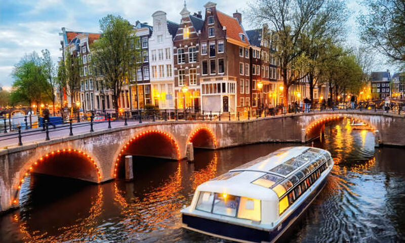 Benelux Paris Turu Pegasus HY ile 7 Gece Kış Dönemi Tur Programı