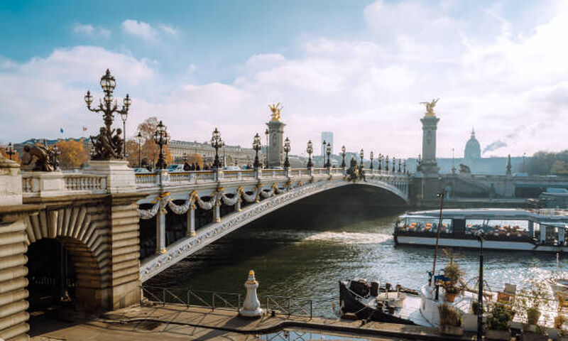 Benelux Paris Turu Pegasus HY ile 7 Gece Kış Dönemi Tur Programı